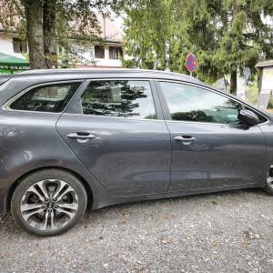 Kia Ceed (cee'd) Sportswagon 1,6 CRDi + 2 seta guma
