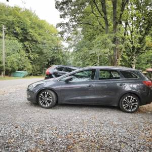 Kia Ceed (cee'd) Sportswagon 1,6 CRDi + 2 seta guma