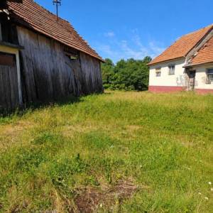 Kuća s velikim zemljištem – Dubravčani (Općina Netretić)