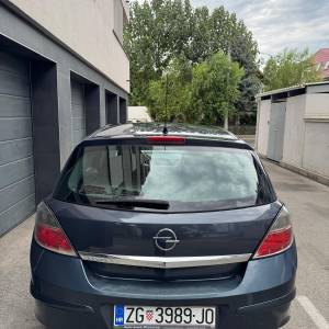 OPEL ASTRA //171tkm//prvi vlasnik//HR auto//klima//odličan//
