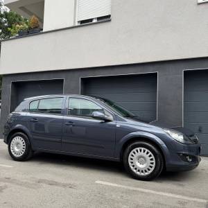 OPEL ASTRA //171tkm//prvi vlasnik//HR auto//klima//odličan//