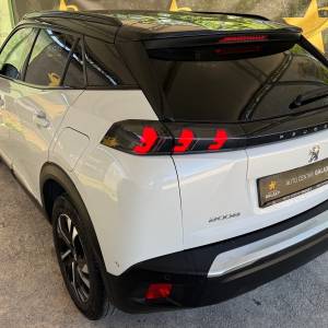 Peugeot 2008 1,5 BlueHDI automatikGT-LINEPERLA BIJELA12MJ.GARANCIJA