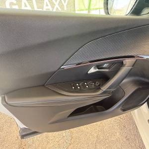 Peugeot 2008 1,5 BlueHDI automatikGT-LINEPERLA BIJELA12MJ.GARANCIJA