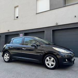 PEUGEOT 207 1.4HDI //174tkm//prvi vlasnik//klima//odličan//
