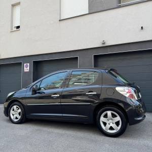 PEUGEOT 207 1.4HDI //174tkm//prvi vlasnik//klima//odličan//