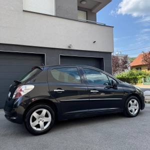PEUGEOT 207 1.4HDI //174tkm//prvi vlasnik//klima//odličan//