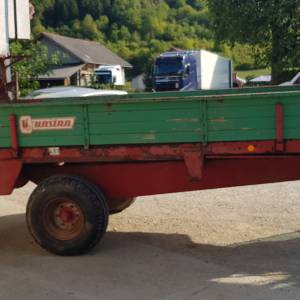 Prikolica za gnoj UNSINN 5.6 t