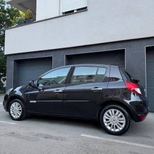 RENAULT CLIO //169tkm//prvi vlasnik//HR auto//klima//