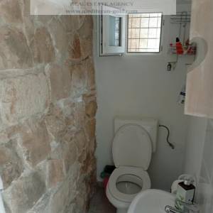 RENOVIRANA STARA KAMENA KUĆA U NIZU – OKRUG DONJI, ČIOVO
