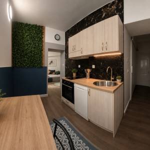 TOP INVESTICIJA - Centar - Stan 27 m2 namješten i useljiv s terasom!