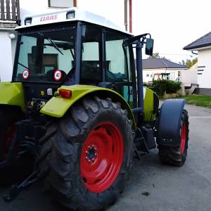 traktor clas 90 ks