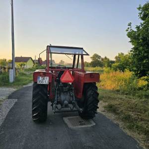 Traktor IMT 560 1984. god reg do 03/2027 servo upravljač, kabina