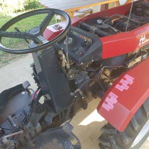 TRAKTOR TT 826