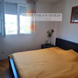 Trosoban stan, Split, sa dva garažna mjesta u cijeni
