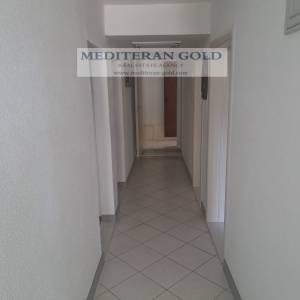 Trosoban stan Split, za dugoročni najam