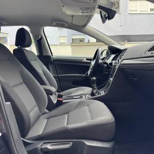 VW GOLF 7.5 1.6TDI //144tkm//prvi vlasnik//navigacija//odličan//