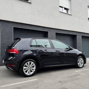 VW GOLF 7.5 1.6TDI //144tkm//prvi vlasnik//navigacija//odličan//