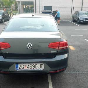 VW Passat 1.6 TDI -- 2016, kuka, 184 000 km, drugi vlasnik