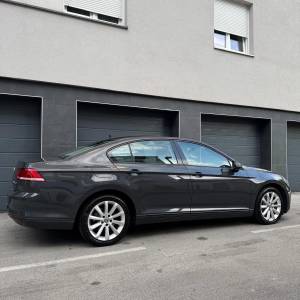 VW PASSAT 2.0TDI /167tkm/prvi vlasnik/servisna knjiga+računi/odličan/
