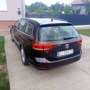 VW Passat Variant 1.6 TDI DSG VELIKI SERVIS REG 1 god