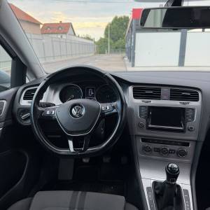 Golf 7 1,6 TDI 2015god. Registriran 1god.