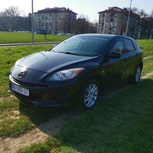 Mazda 3 CD116 CE - hitno!