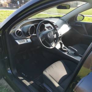 Mazda 3 CD116 CE - hitno!