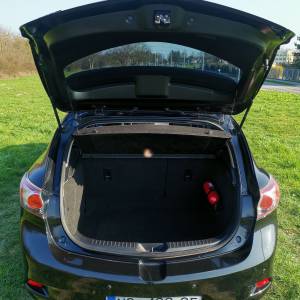Mazda 3 CD116 CE - hitno!