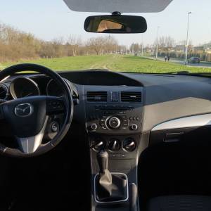 Mazda 3 CD116 CE - hitno!