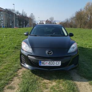 Mazda 3 CD116 CE - hitno!