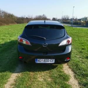 Mazda 3 CD116 CE - hitno!