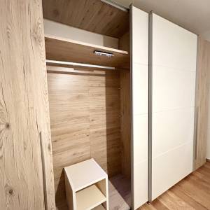 NOVONAMJEŠTEN 2-SOBAN STAN 57 m2 - VRT, PARKING, PET FRIENDLY!