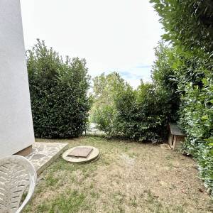 NOVONAMJEŠTEN 2-SOBAN STAN 57 m2 - VRT, PARKING, PET FRIENDLY!