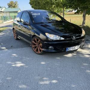 PEUGEOT 206 1.6 HDI