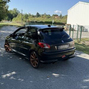 PEUGEOT 206 1.6 HDI