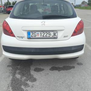 Peugeot 207, 2006. godina