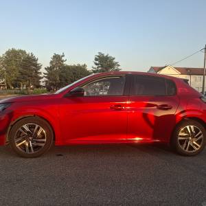Peugeot 208 1,2 74kw 101ks