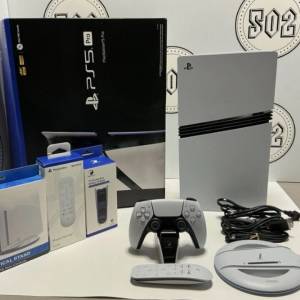 Sony PlayStation PS5 Pro  Console  i Sony PlayStation PS5 Slim Blu-Ray