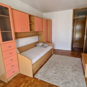 Stan Slavonski Brod (Naselje A. Hebranga), 73m2, 3-sobni - za studente