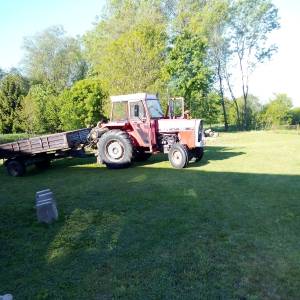 Traktor IMT 560