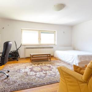 Veliko Polje - Samostojeća kuća - 335 m² - 5 soba - garaža, okućnica