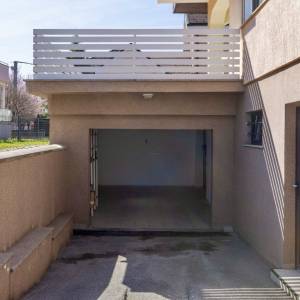 Veliko Polje - Samostojeća kuća - 335 m² - 5 soba - garaža, okućnica